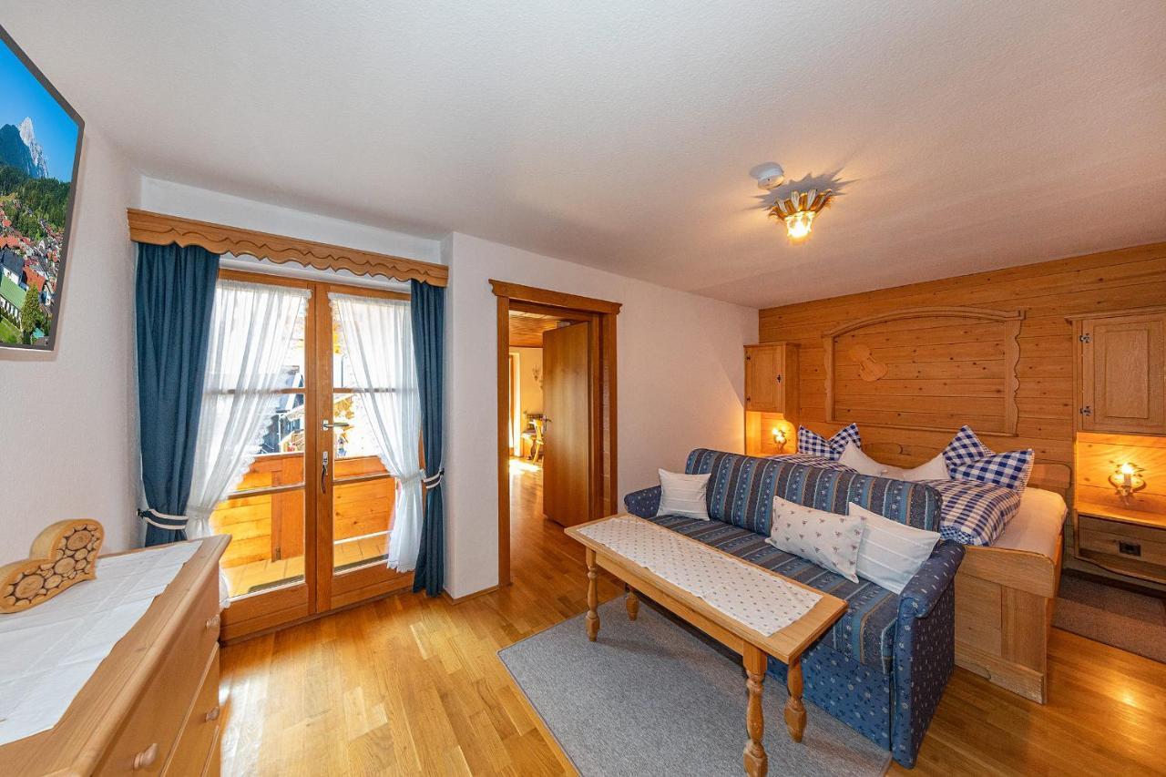 Ferienwohnung Beim Gschdoaga Mittenwald Exterior foto
