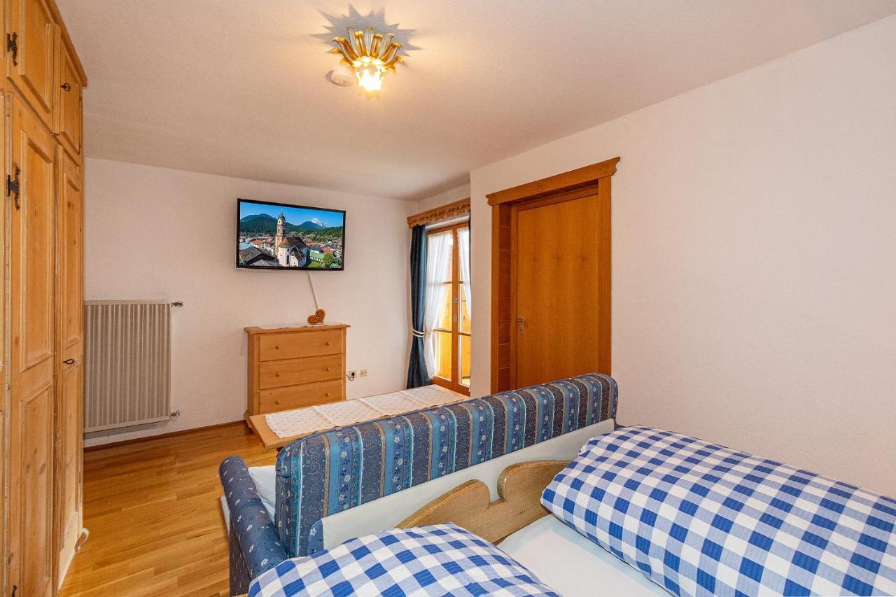 Ferienwohnung Beim Gschdoaga Mittenwald Exterior foto