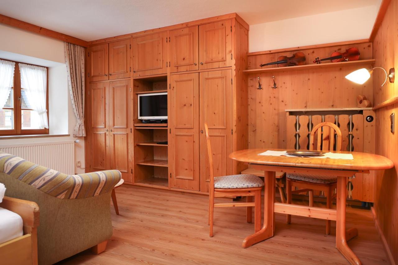 Ferienwohnung Beim Gschdoaga Mittenwald Exterior foto